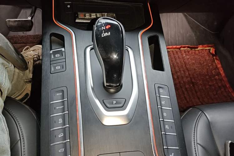 Used Wey VV7 2020 2.0T Flagship Edition Gear Lever