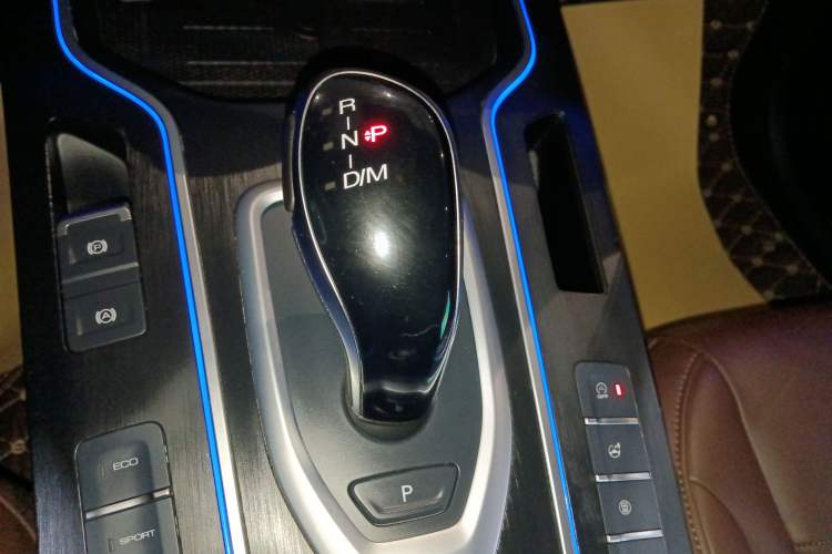 Used Wey VV7 2020 2.0T Flagship Edition Gear Lever