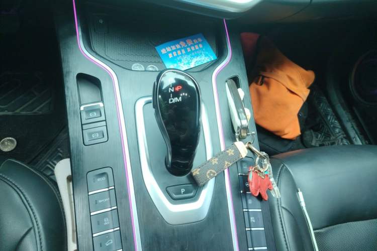 Used Wey VV7 2020 2.0T Flagship Edition Gear Lever