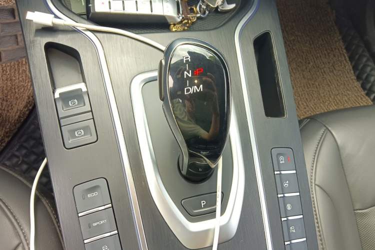 Used Wey VV7 2020 2.0T Flagship Edition Gear Lever