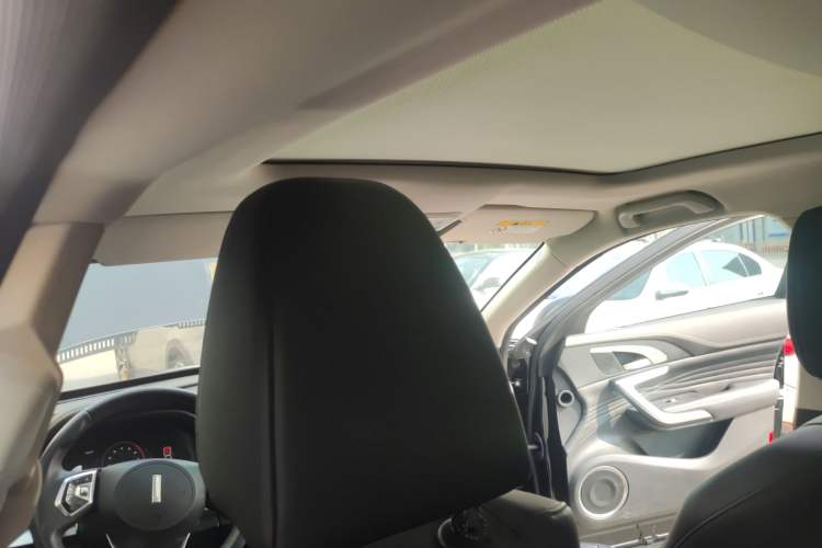 Used Wey VV7 2020 2.0T Ultra-Luxury Version Headliner