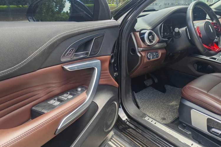 Used Wey VV7 2020 2.0T Ultra-Luxury Version Interior 1