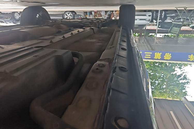 Used Wey VV7 2020 2.0T Ultra-Luxury Version Left Side Sill