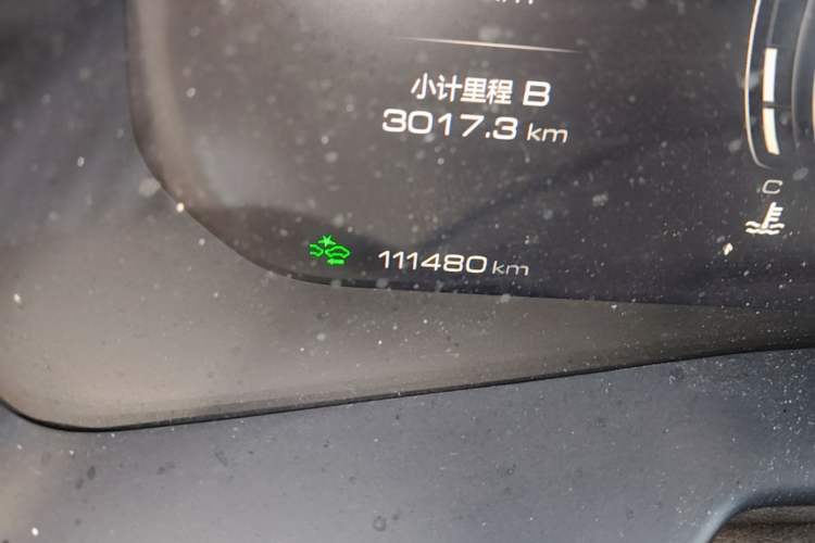 Used Wey VV7 2020 2.0T Flagship Edition Odometer Close Up