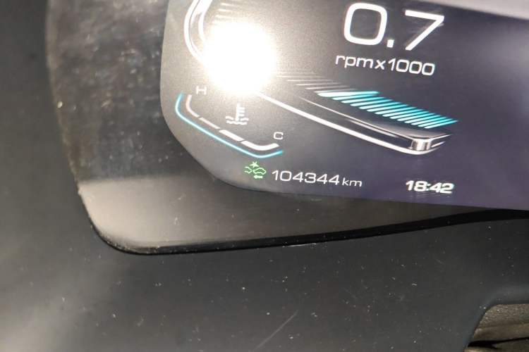 Used Wey VV7 2020 2.0T Flagship Edition Odometer Close Up