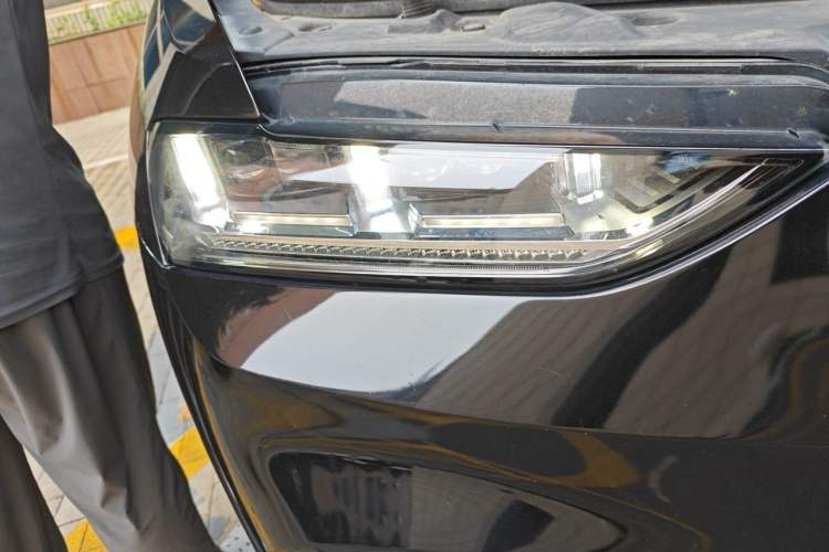 Used Wey VV7 2020 2.0T Flagship Edition Right Front Headlight