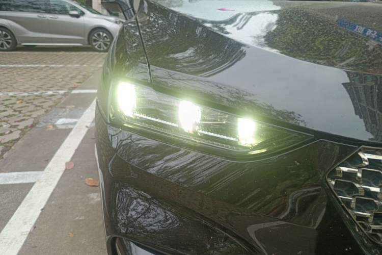 Used Wey VV7 2020 2.0T Ultra-Luxury Version Right Front Headlight