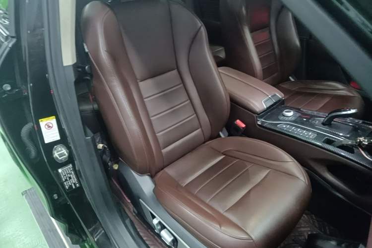 Used Wey VV7 2020 2.0T Ultra-Luxury Version Right Front Seat