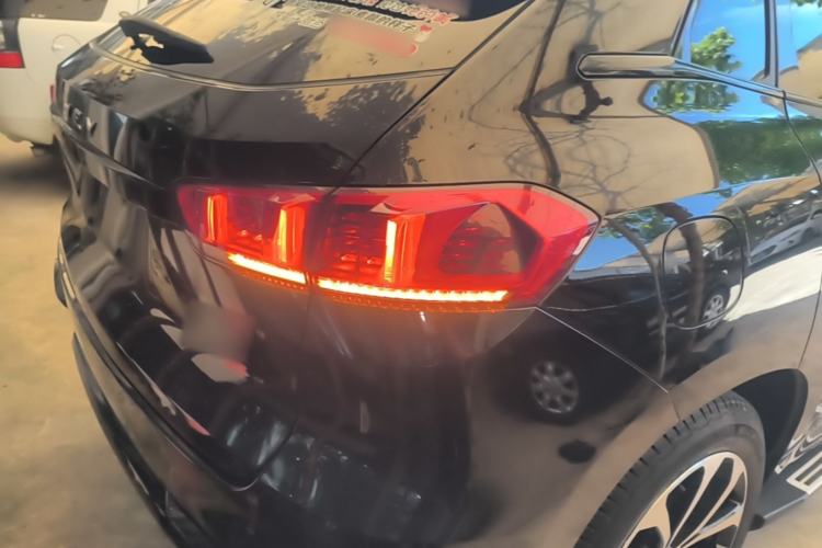 Used Wey VV7 2020 2.0T Ultra-Luxury Version Right Rear Taillight