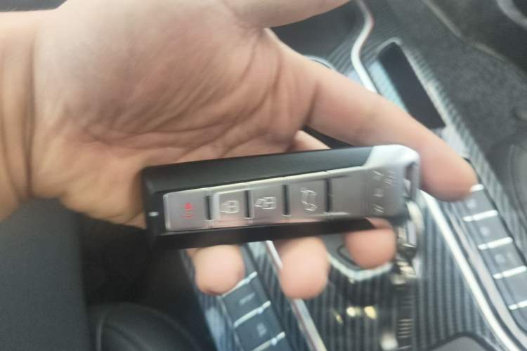 Used Wey VV7 2020 2.0T Flagship Edition Vehicle Key