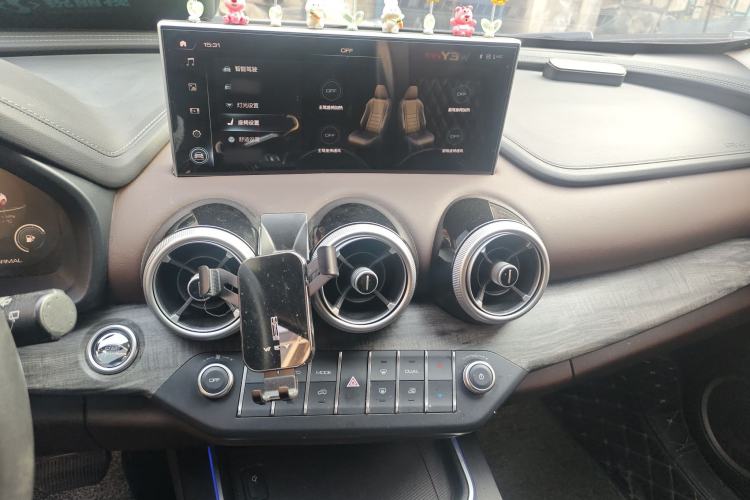 Used Wey VV7 2020 2.0T Flagship Edition Audio And AC Panel