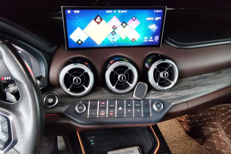 Used Wey VV7 2020 2.0T Flagship Edition Audio And AC Panel