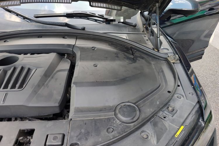 Used Wey VV7 2020 2.0T Flagship Edition Engine Bay Left