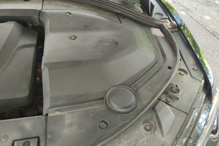 Used Wey VV7 2020 2.0T Flagship Edition Engine Bay Left