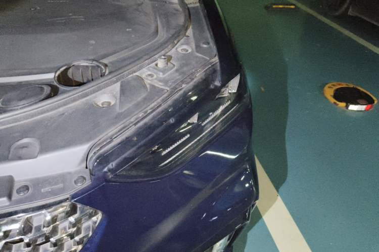 Used Wey VV7 2020 2.0T Flagship Edition Engine Bay Left