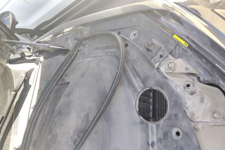 Used Wey VV7 2020 2.0T Flagship Edition Engine Bay Left