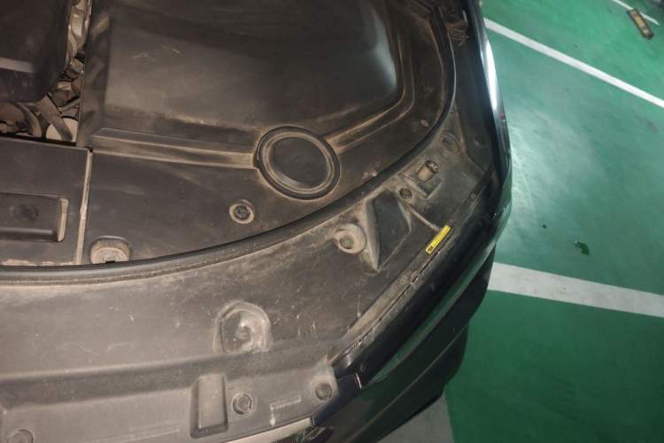 Used Wey VV7 2020 2.0T Flagship Edition Engine Bay Left