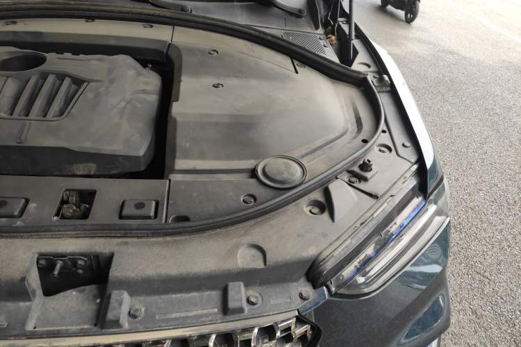 Used Wey VV7 2020 2.0T Flagship Edition Engine Bay Left