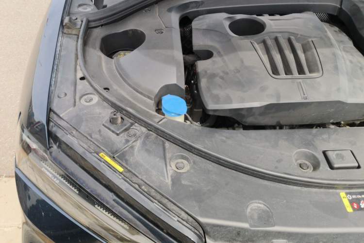 Used Wey VV7 2020 2.0T Flagship Edition Engine Bay Right