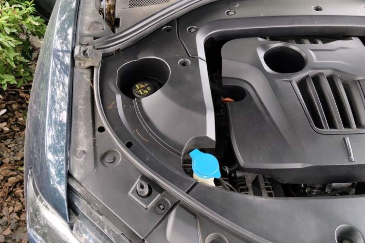 Used Wey VV7 2020 2.0T Flagship Edition Engine Bay Right