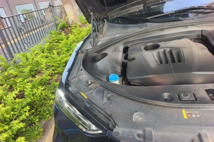 Used Wey VV7 2020 2.0T Flagship Edition Engine Bay Right
