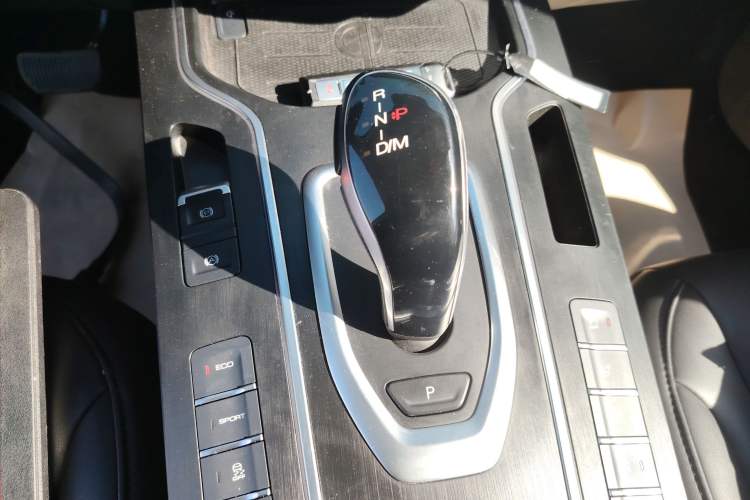 Used Wey VV7 2020 2.0T Flagship Edition Gear Lever