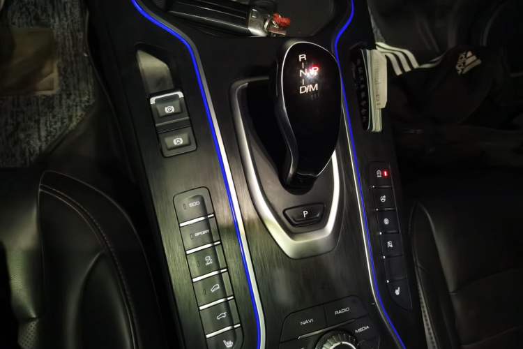 Used Wey VV7 2020 2.0T Ultra-Luxury Version Gear Lever