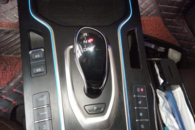 Used Wey VV7 2020 2.0T Flagship Edition Gear Lever