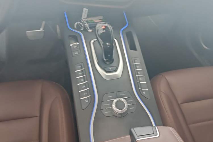 Used Wey VV7 2020 2.0T Ultra-Luxury Version Gear Lever