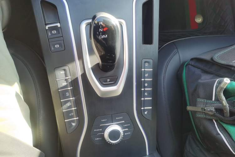 Used Wey VV7 2020 2.0T Ultra-Luxury Version Gear Lever