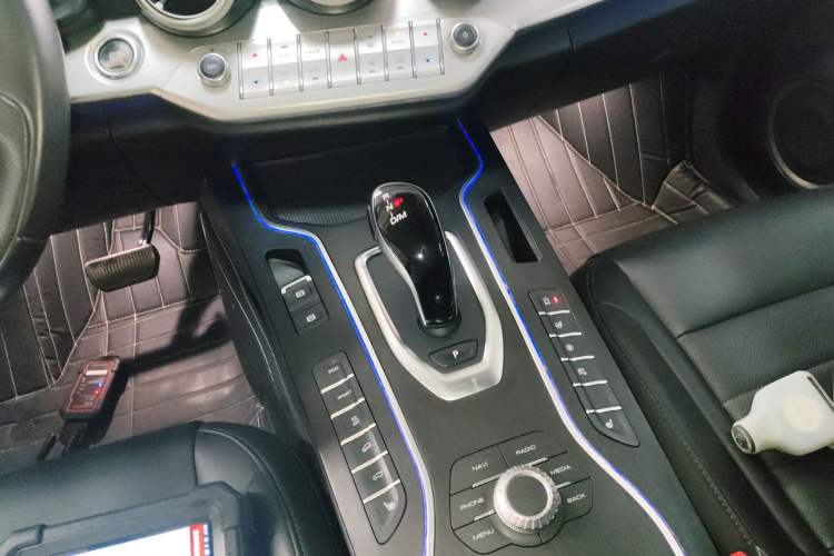 Used Wey VV7 2020 2.0T Ultra-Luxury Version Gear Lever