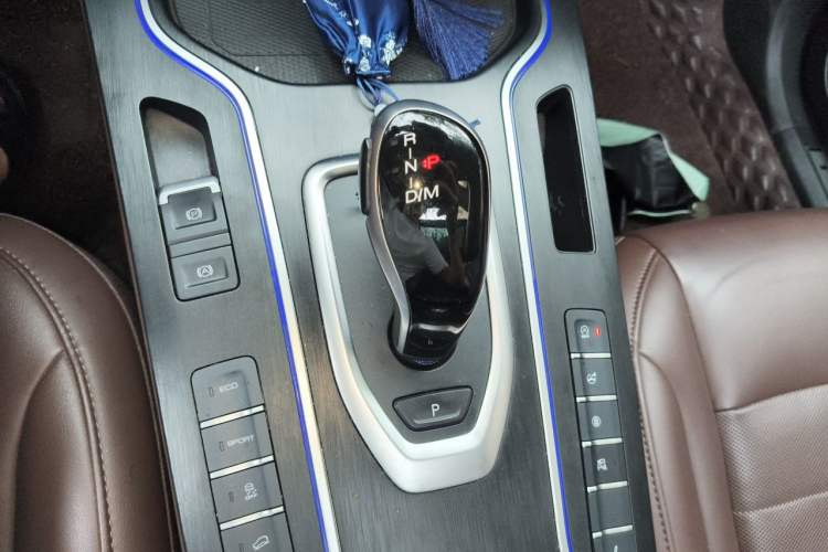 Used Wey VV7 2020 2.0T Flagship Edition Gear Lever