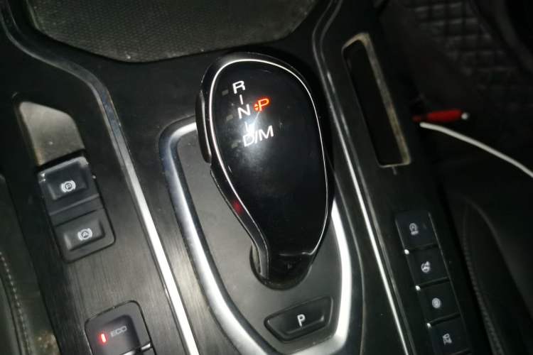 Used Wey VV7 2020 2.0T Ultra-Luxury Version Gear Lever