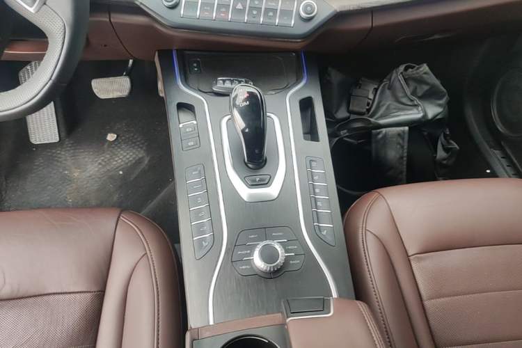Used Wey VV7 2020 2.0T Flagship Edition Gear Lever
