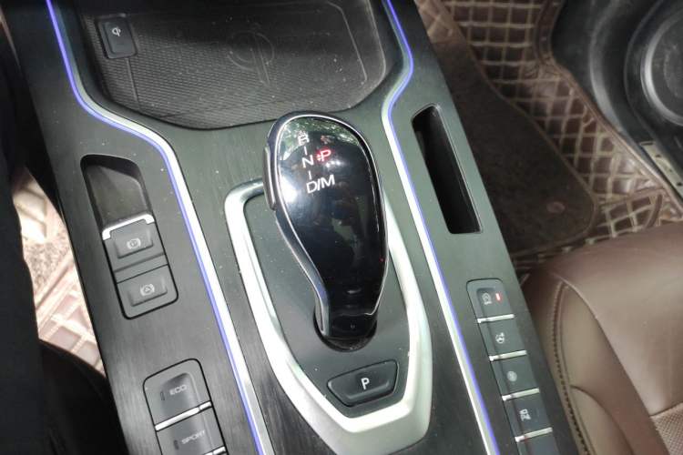 Used Wey VV7 2020 2.0T Flagship Edition Gear Lever