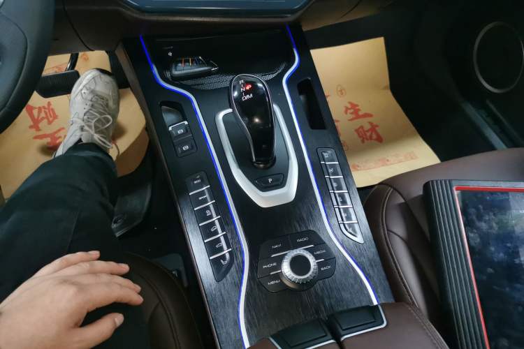 Used Wey VV7 2020 2.0T Flagship Edition Gear Lever