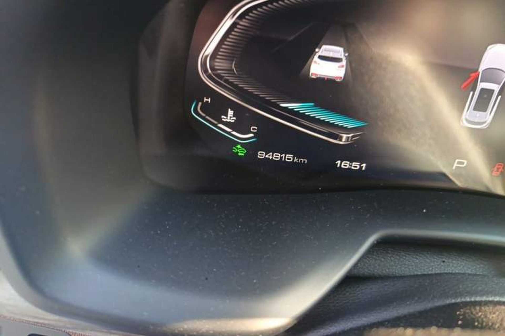 Used Wey VV7 2020 2.0T Flagship Edition Odometer Close Up