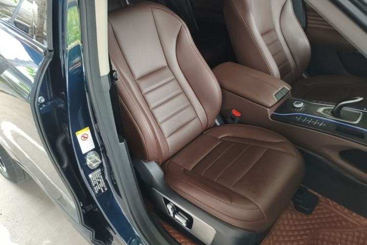 Used Wey VV7 2020 2.0T Ultra-Luxury Version Right Front Seat