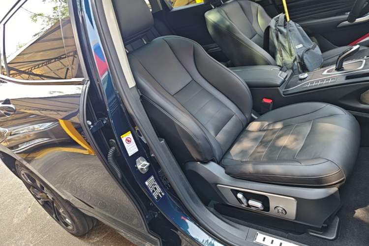 Used Wey VV7 2020 2.0T Flagship Edition Right Front Seat