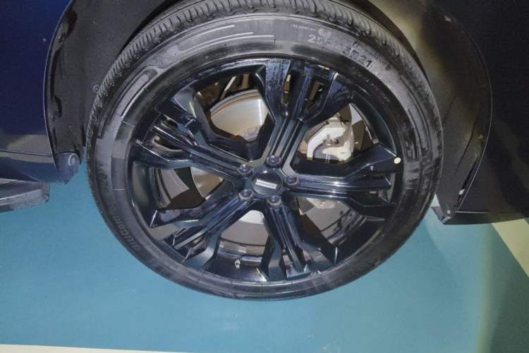 Used Wey VV7 2020 2.0T Flagship Edition Right Front Wheel Hub