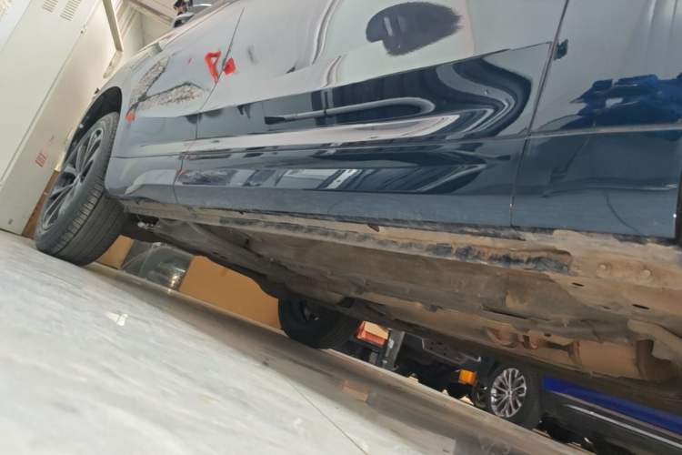 Used Wey VV7 2020 2.0T Ultra-Luxury Version Right Side Sill