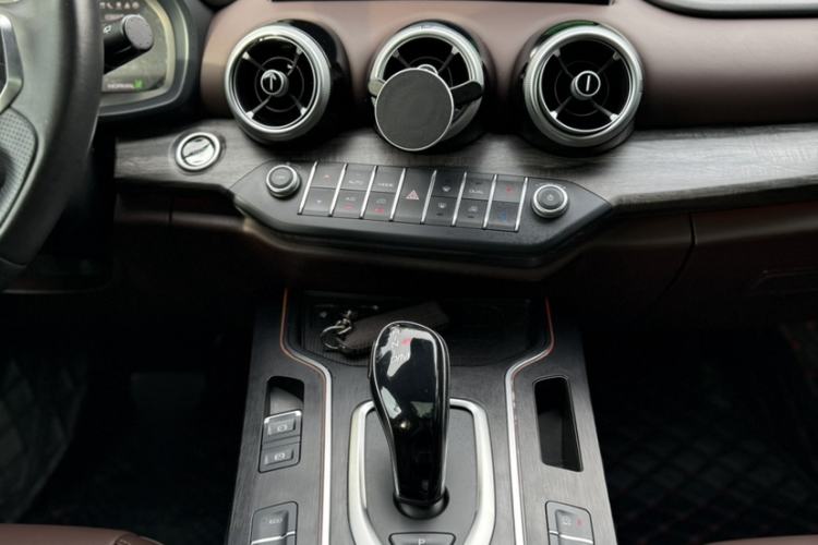 Used Wey VV7 2020 2.0T Flagship Edition Interior 15