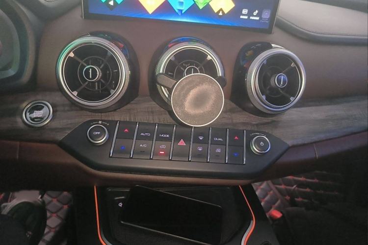 Used Wey VV7 2020 2.0T Flagship Edition Interior 3