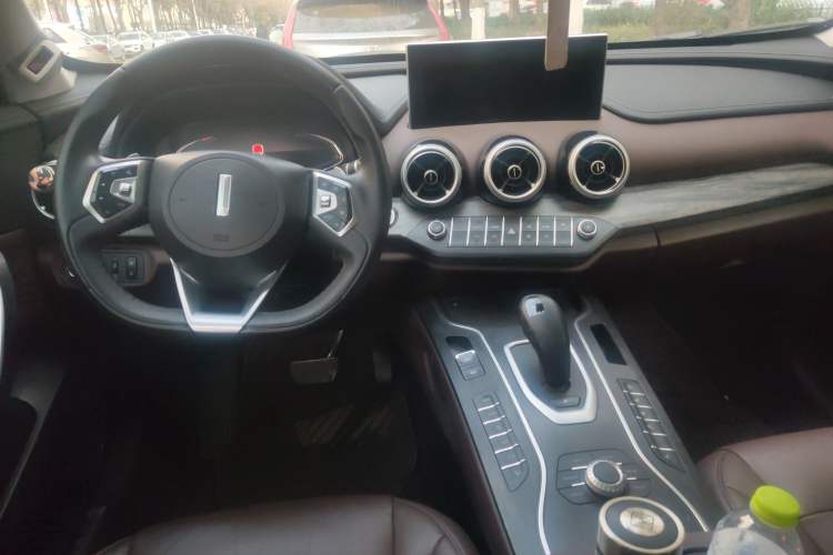 Used Wey VV7 2020 2.0T Flagship Edition Center Console