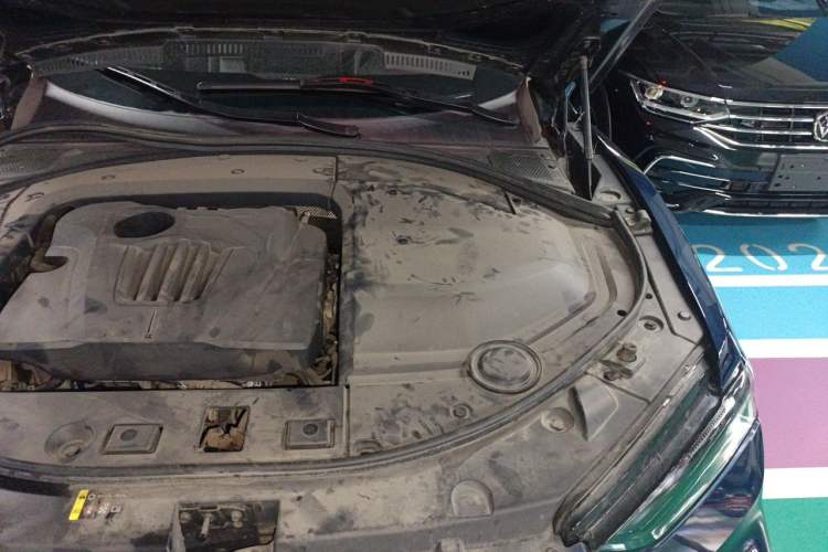 Used Wey VV7 2020 2.0T Flagship Edition Engine Bay Left