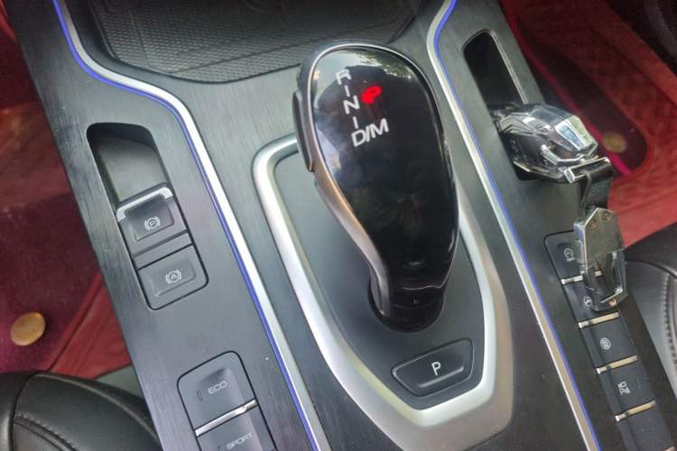 Used Wey VV7 2020 2.0T Flagship Edition Gear Lever