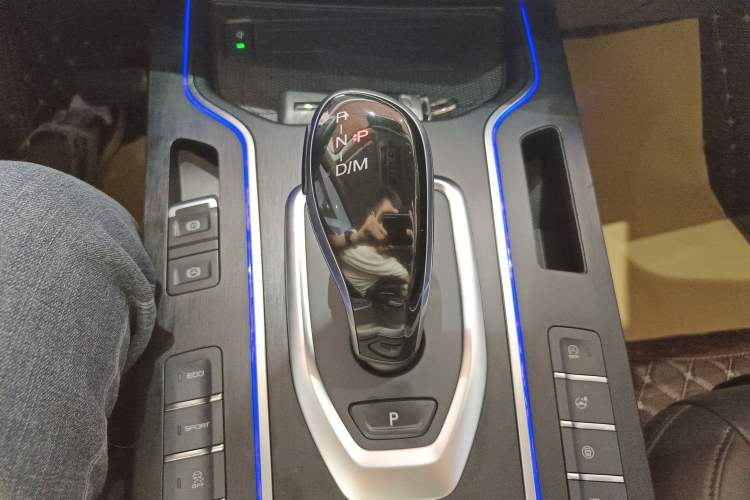 Used Wey VV7 2020 2.0T Flagship Edition Gear Lever