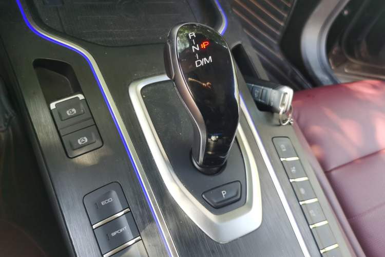 Used Wey VV7 2020 2.0T Flagship Edition Gear Lever