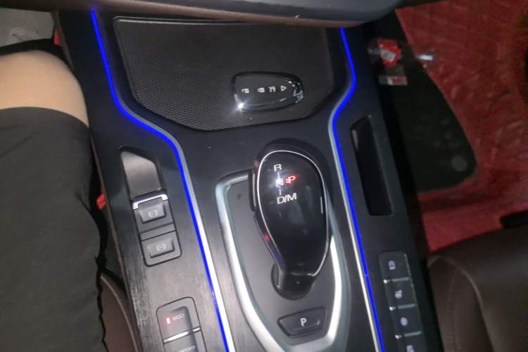 Used Wey VV7 2020 2.0T Ultra-Luxury Version Gear Lever
