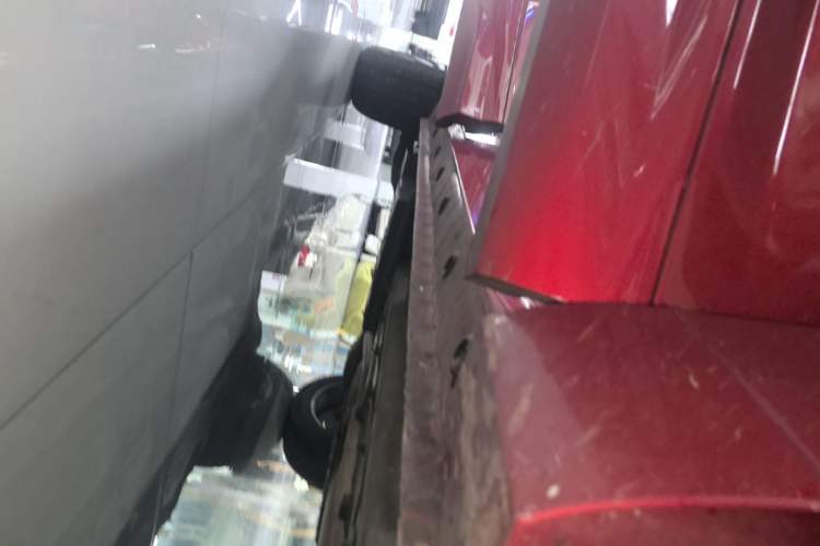 Used Wey VV7 2020 2.0T Ultra-Luxury Version Right Side Sill